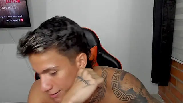 pettergrey1 online show from 17, 10, 2025