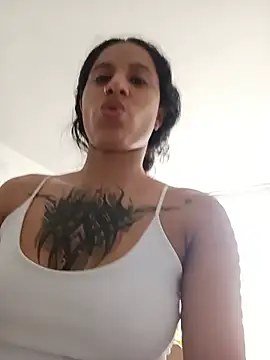 Snapshot of Karii-R chatting on 23, 6, 2026 Karii-R online show from 23, 6, 2026