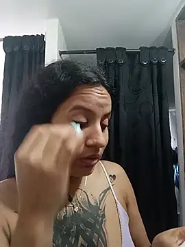 Snapshot of Karii-R chatting on 6, 7, 2026 Karii-R online show from 6, 7, 2026