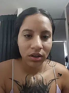 Snapshot of Karii-R chatting on 7, 7, 2026 Karii-R online show from 7, 7, 2026