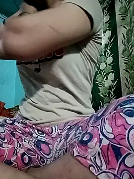 Snapshot of gunjan22 chatting on 6, 12, 2024 gunjan22 online show from 6, 12, 2024