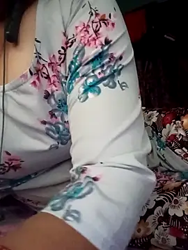 Snapshot of gunjan22 chatting on 12, 9, 2025 gunjan22 online show from 12, 9, 2025