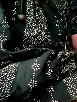 Snapshot of gunjan22 chatting on 1, 11, 2025 gunjan22 online show from 1, 11, 2025