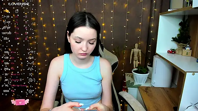 Fairyy Moon online show from 7, 1, 2025