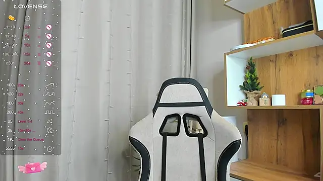 Fairyy Moon online show from 24, 1, 2025