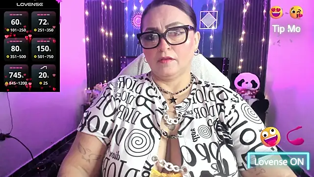 Ivonnee   online show from 22, 4, 2026