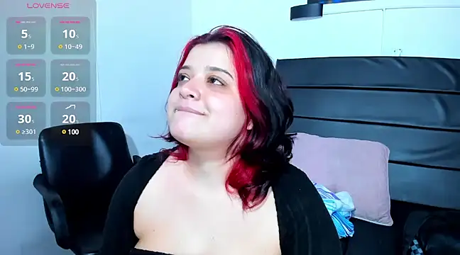 Snapshot of _ValeryStone_ chatting on 7, 1, 2025  ValeryStone  online show from 7, 1, 2025