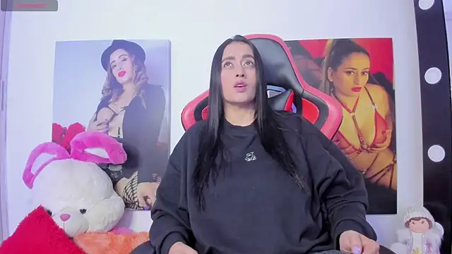 vaiolet triana online show from 7, 3, 2025