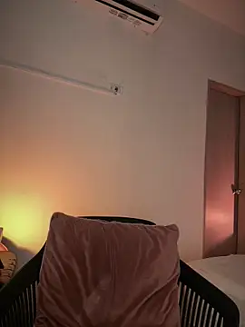 Pink Jazmin online show from 12, 3, 2026