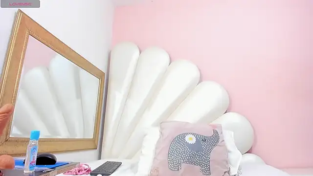 Ally Parkeer  online show from 15, 1, 2025