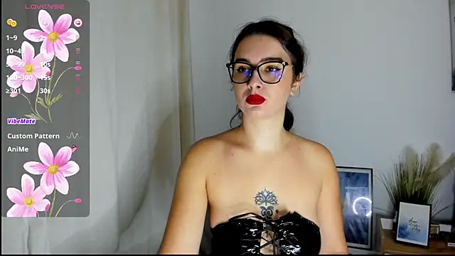 Snapshot of MissJudith chatting on 3, 10, 2025 MissJudith online show from 3, 10, 2025