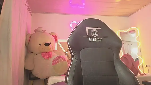 Laylafoxy tay online show from 6, 1, 2026