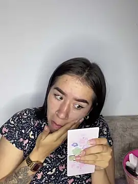 Im Valen Cute online show from 21, 12, 2024