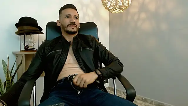 Reiko 85  online show from 10, 2, 2025