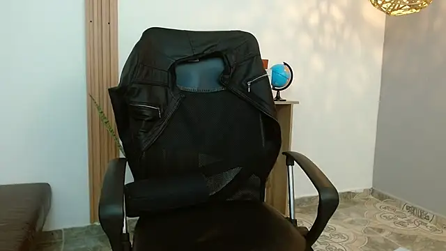 Reiko 85  online show from 11, 2, 2025