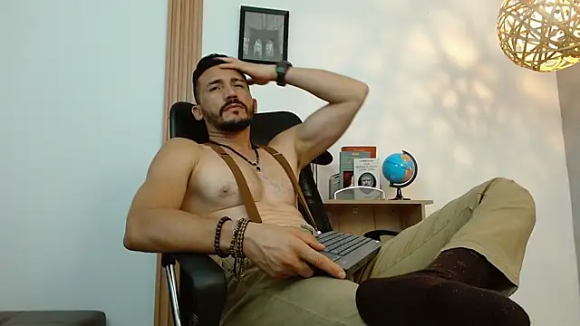 Reiko 85  online show from 15, 2, 2025