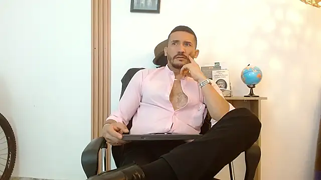 Reiko 85  online show from 25, 9, 2025