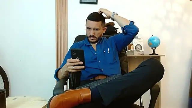 Reiko 85  online show from 26, 9, 2025