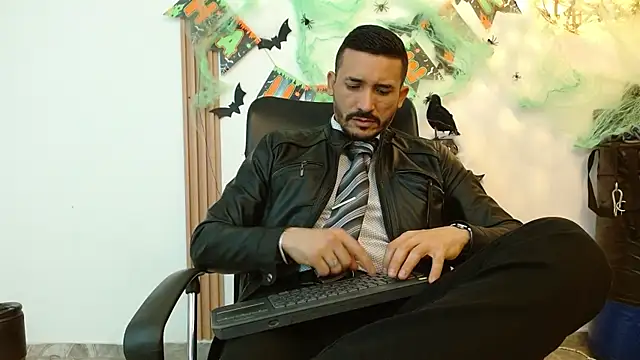 Reiko 85  online show from 20, 10, 2025