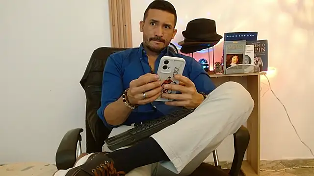 Reiko 85  online show from 12, 11, 2025