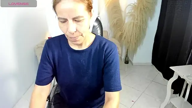 Snapshot of Milf_karlye chatting on 8, 2, 2026 Milf karlye online show from 8, 2, 2026