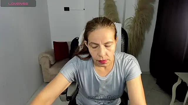 Snapshot of Milf_karlye chatting on 22, 2, 2026 Milf karlye online show from 22, 2, 2026