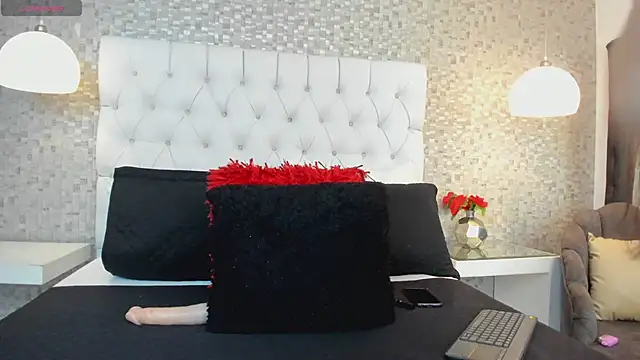 MonserratPeters online show from 3, 2, 2025