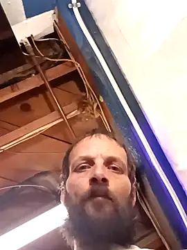 Snapshot of Whipit323 chatting on 19, 12, 2025 Whipit323 online show from 19, 12, 2025