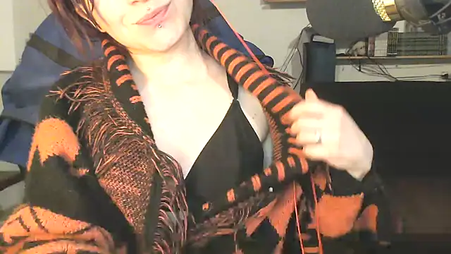 complicata mente online show from 18, 3, 2025