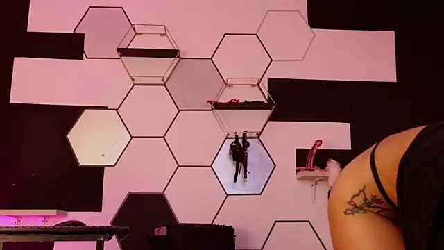 Snapshot of haileycat chatting on 6, 2, 2025 haileycat online show from 6, 2, 2025