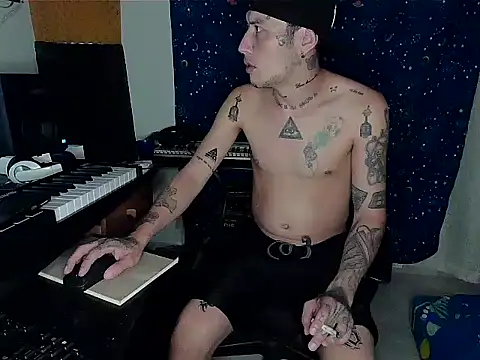 Snapshot of patrik_tattoo_ chatting on 2, 2, 2025 patrik tattoo online show from 2, 2, 2025