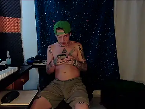 Snapshot of patrik_tattoo_ chatting on 7, 2, 2025 patrik tattoo online show from 7, 2, 2025