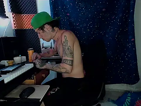 Snapshot of patrik_tattoo_ chatting on 3, 3, 2025 patrik tattoo online show from 3, 3, 2025