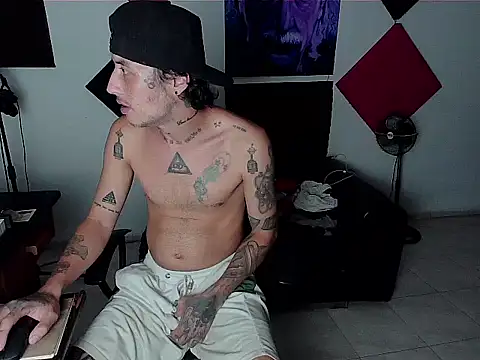Snapshot of patrik_tattoo_ chatting on 14, 10, 2025 patrik tattoo online show from 14, 10, 2025