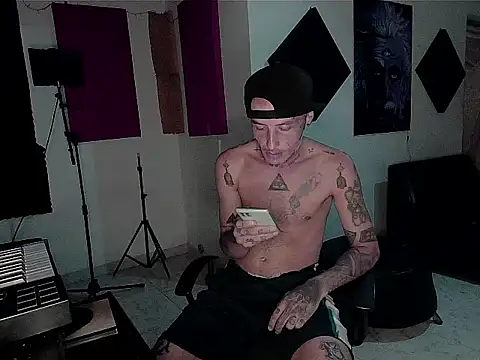 Snapshot of patrik_tattoo_ chatting on 22, 11, 2025 patrik tattoo online show from 22, 11, 2025