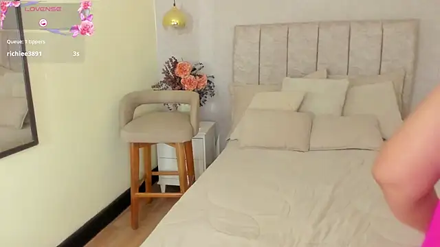 Snapshot of tutu_milf chatting on 13, 6, 2026 tutu milf online show from 13, 6, 2026