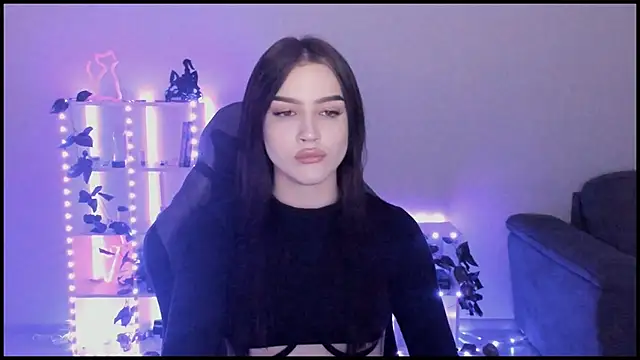 Melanie N online show from 11, 12, 2024