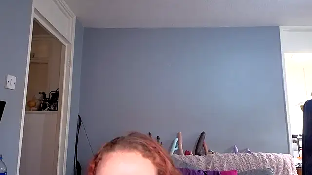 ENGLISHEMILY 69 online show from 4, 11, 2025