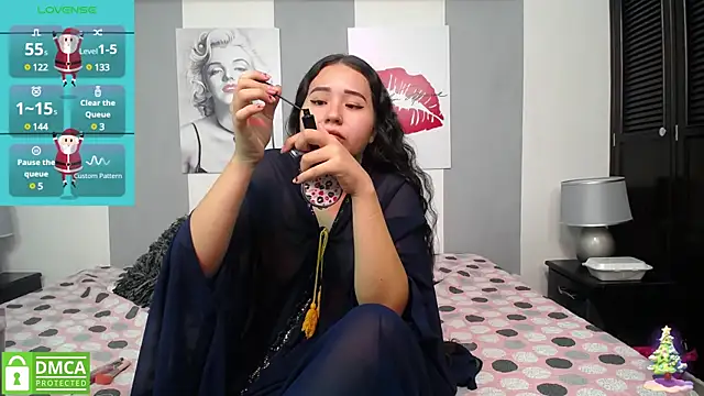 Snapshot of hushaima chatting on 12, 12, 2024 hushaima online show from 12, 12, 2024