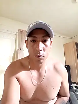 Snapshot of Reveldeseductor chatting on 6, 4, 2026 Reveldeseductor online show from 6, 4, 2026