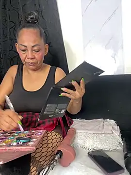 chiquimaturesexy online show from 4, 4, 2026