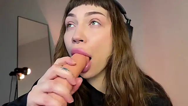 PaulaPratt online show from 21, 2, 2025