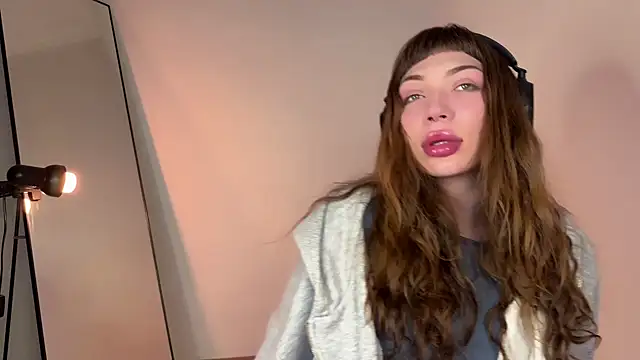 PaulaPratt online show from 12, 3, 2025