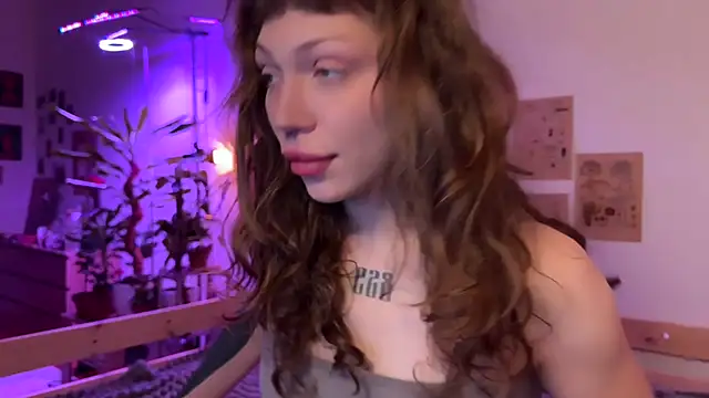 PaulaPratt online show from 4, 10, 2025