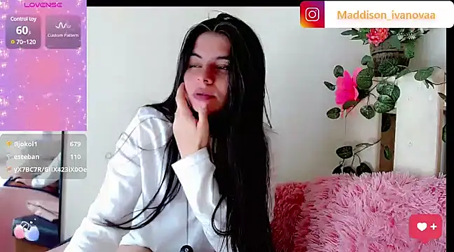 Snapshot of Madisson_Ivanova chatting on 25, 1, 2025 Madisson Ivanova online show from 25, 1, 2025