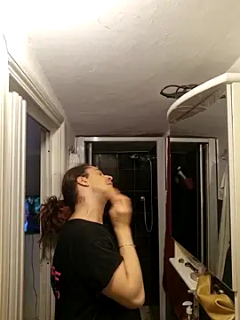 perla97 online show from 6, 3, 2025