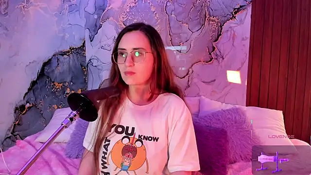 centaurigirl online show from 3, 12, 2025