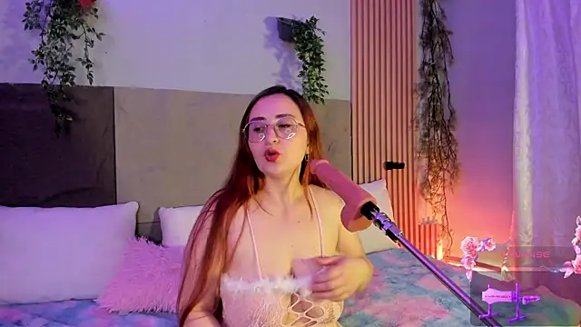 centaurigirl online show from 13, 4, 2026