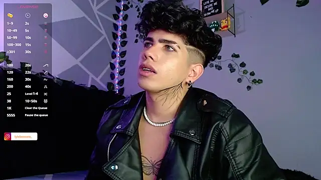 LyleBennett  online show from 6, 12, 2024