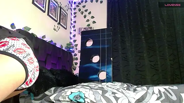 LyleBennett  online show from 21, 2, 2025